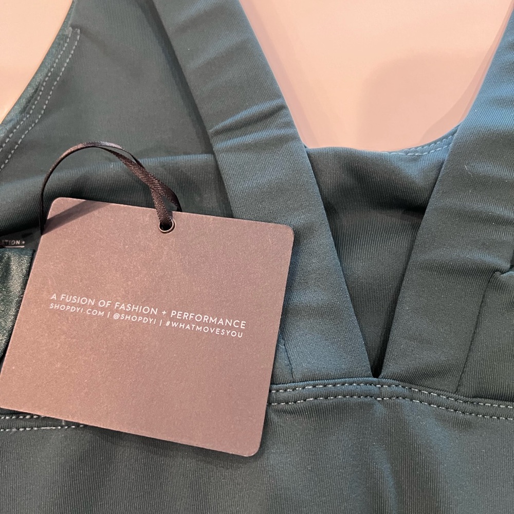 DYI Define Your Inspiration green high shine sports bra activewear x sma… - Picture 4 of 8